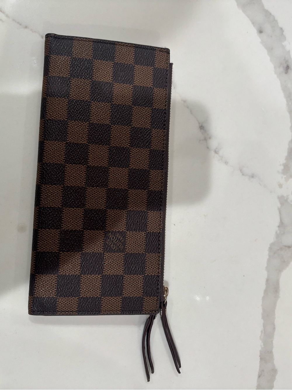 Woman Brown Check Zip Wallet